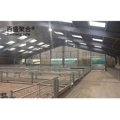 Zware geprefabriceerde staalstructuur Boerderijgebouw voor schapen- en geitenstal ASTM-standaard