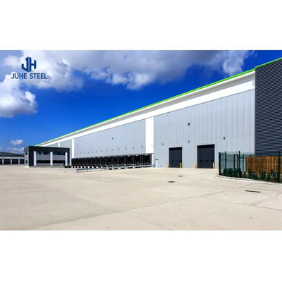 Industriële geprefabriceerde staalconstructies Workshopzaal met aluminiumloogvenster