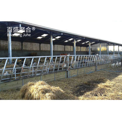 Sandwichpaneel dakdak staalstructuur veehouderij stal schuren huis voor geiten / schapen