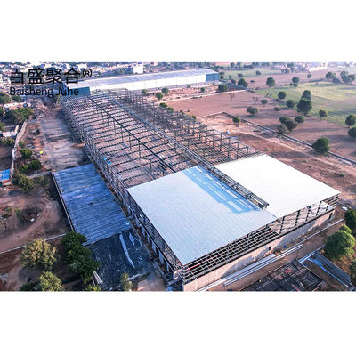 Metalen frame geprefabriceerde stalen structuur met sandwichpaneel dak