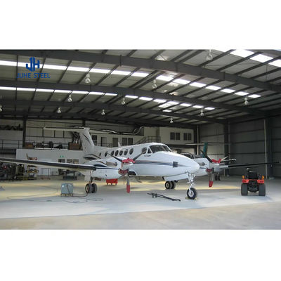 Hangar voor mobiele vliegtuigen Staalconstructiegebouw met aluminiumlegeringsruit Tolerantie ±1%