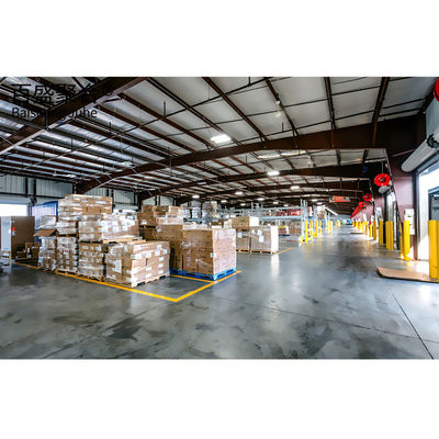 Isolatie-sandwichpaneel staalstructuur prefab schuren voor Chinese fabricage magazijn