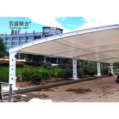 Klein parkeerterrein gegalvaniseerd stalen frame shed met wit poeder gecoate bescherming